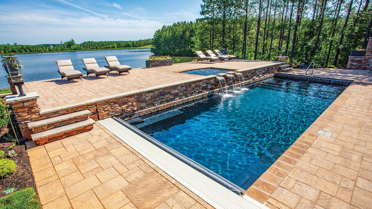 benefits of fiberglass pools