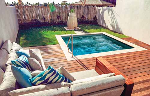 Leisure Pools Fiji Plunge fiberglass swimming pool