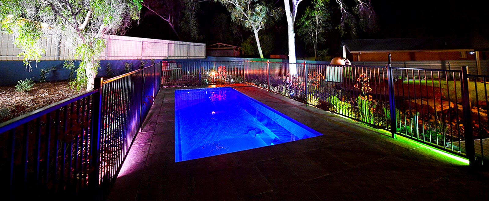 LeisurePoolsAU_Reflection_SapphireBlue_BloominDeserts_2020