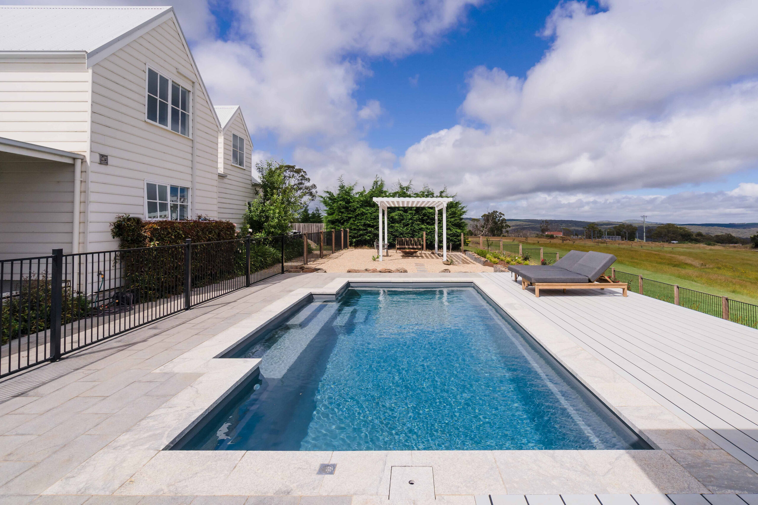 PHOTO LP AU Elegance 8 Graphite Grey Bendigo 2020 003 leisure pools equipment cover