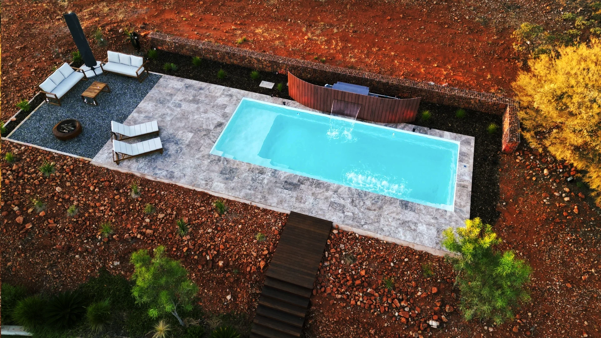 The Reflection with Splash Deck in Shimmer White installed by Bloomin Deserts