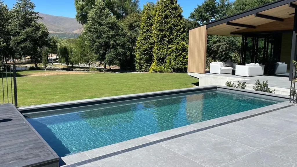 The Reflection with Auto Cover in Graphite Grey installed in Queenstown, NZ