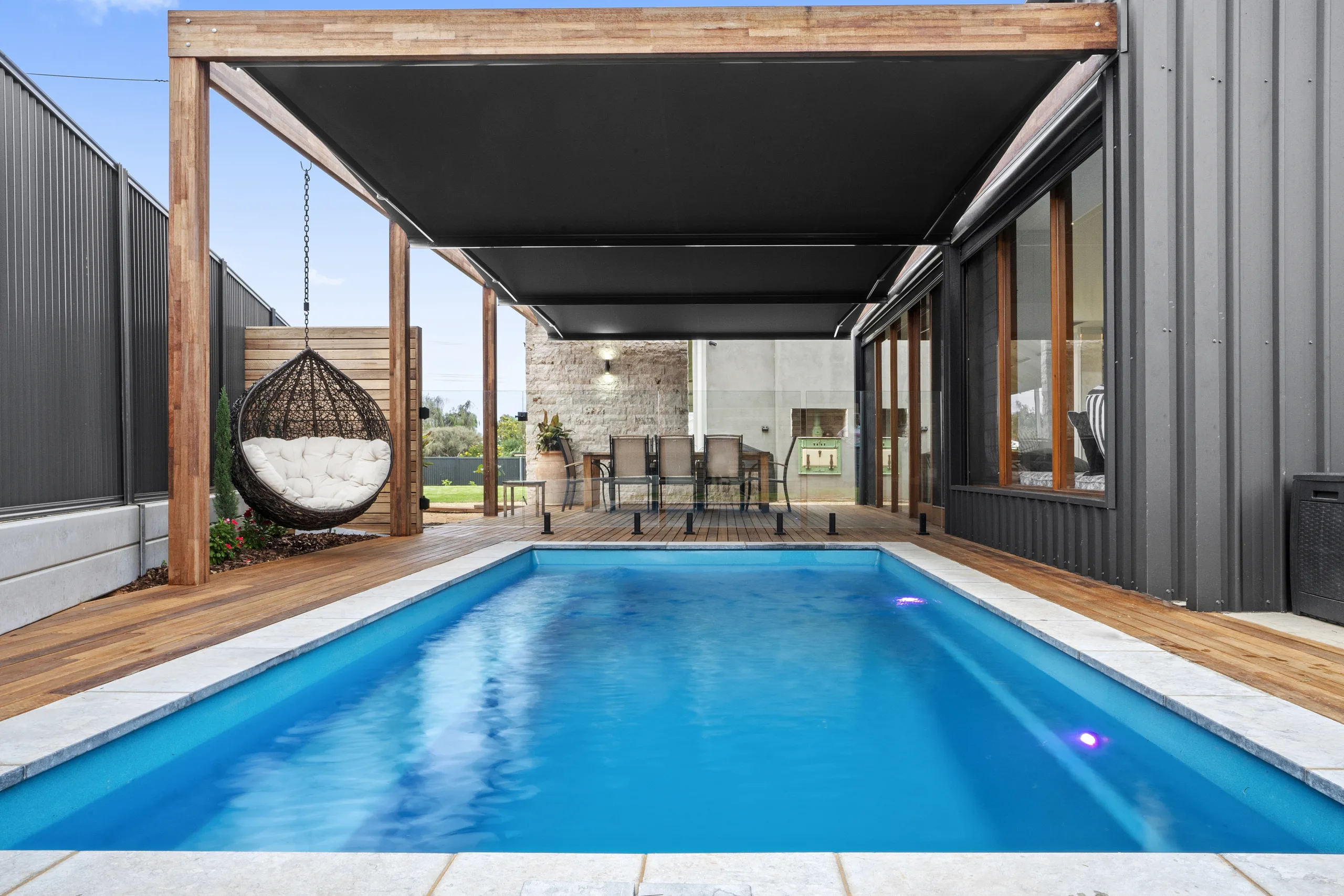 PHOTO LP AU Harmony 6 Crystal Blue Riverscape 2020 001 The Harmony 6.00m in Crystal Blue installed in Riverland, SA