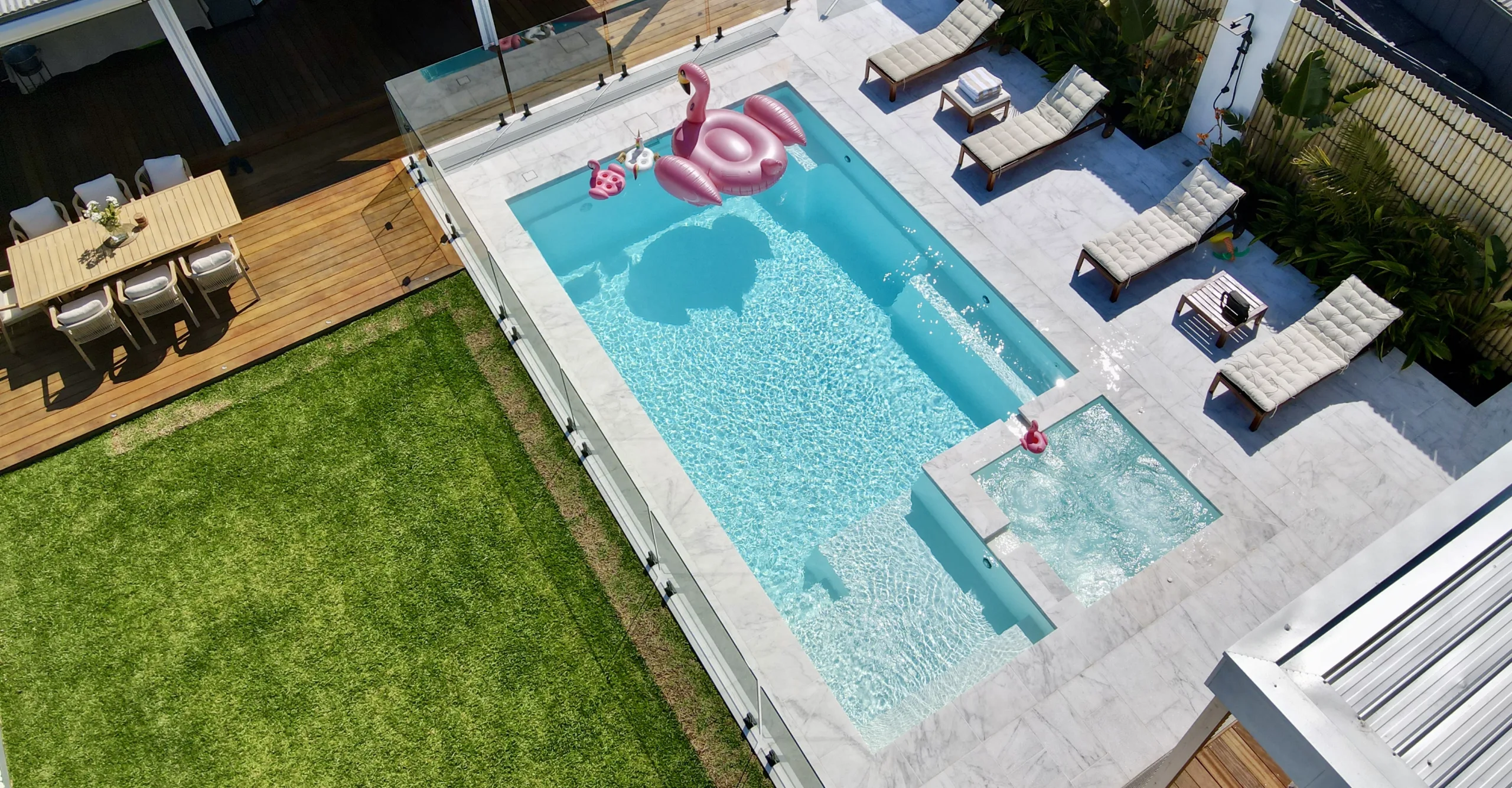 The Absolute 8m Shimmer White Melbourne Family win Leisure Pools Pool Profile Autumn 2025
