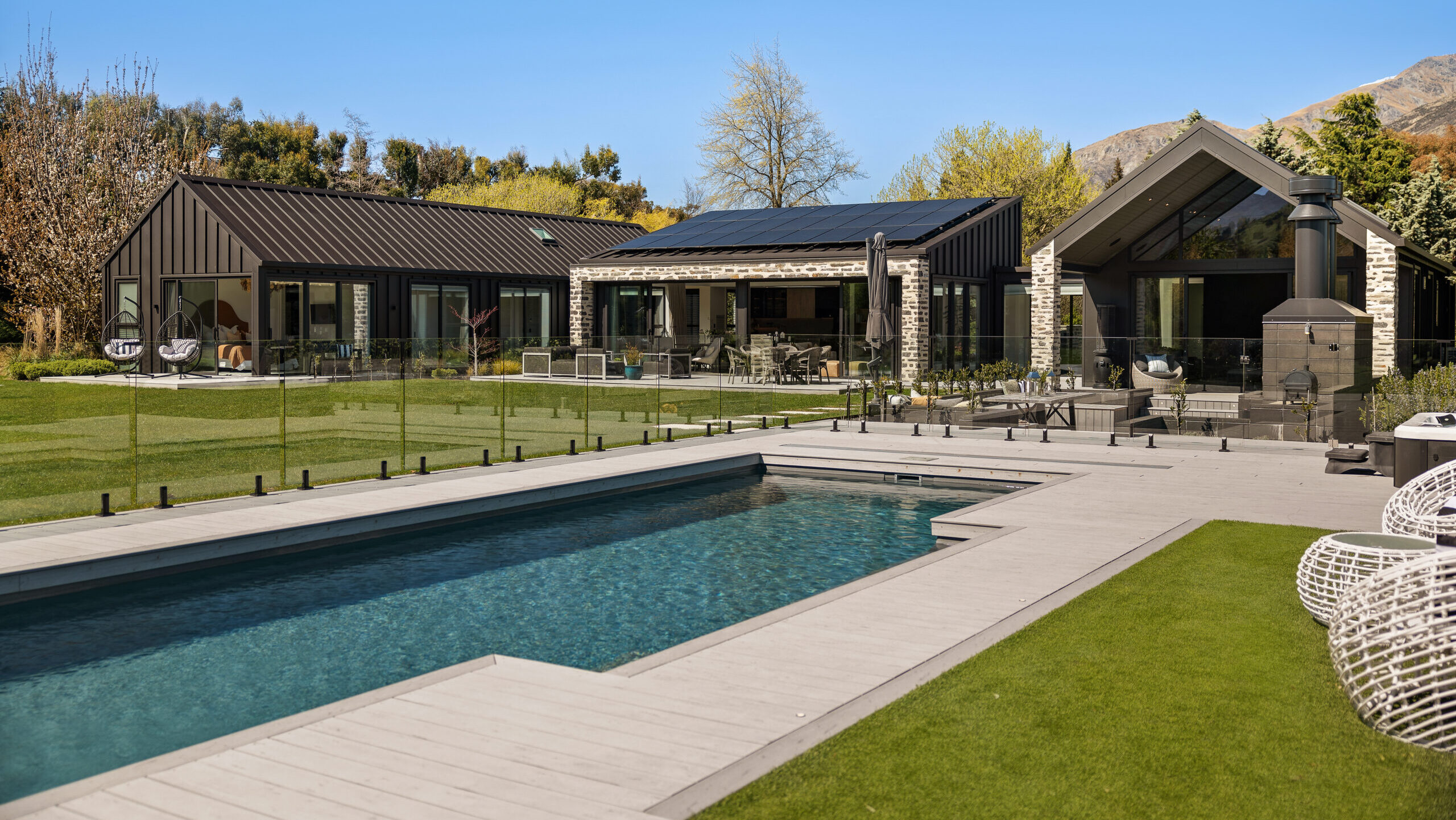 Elegance 12 Graphite Grey Dupont Pools