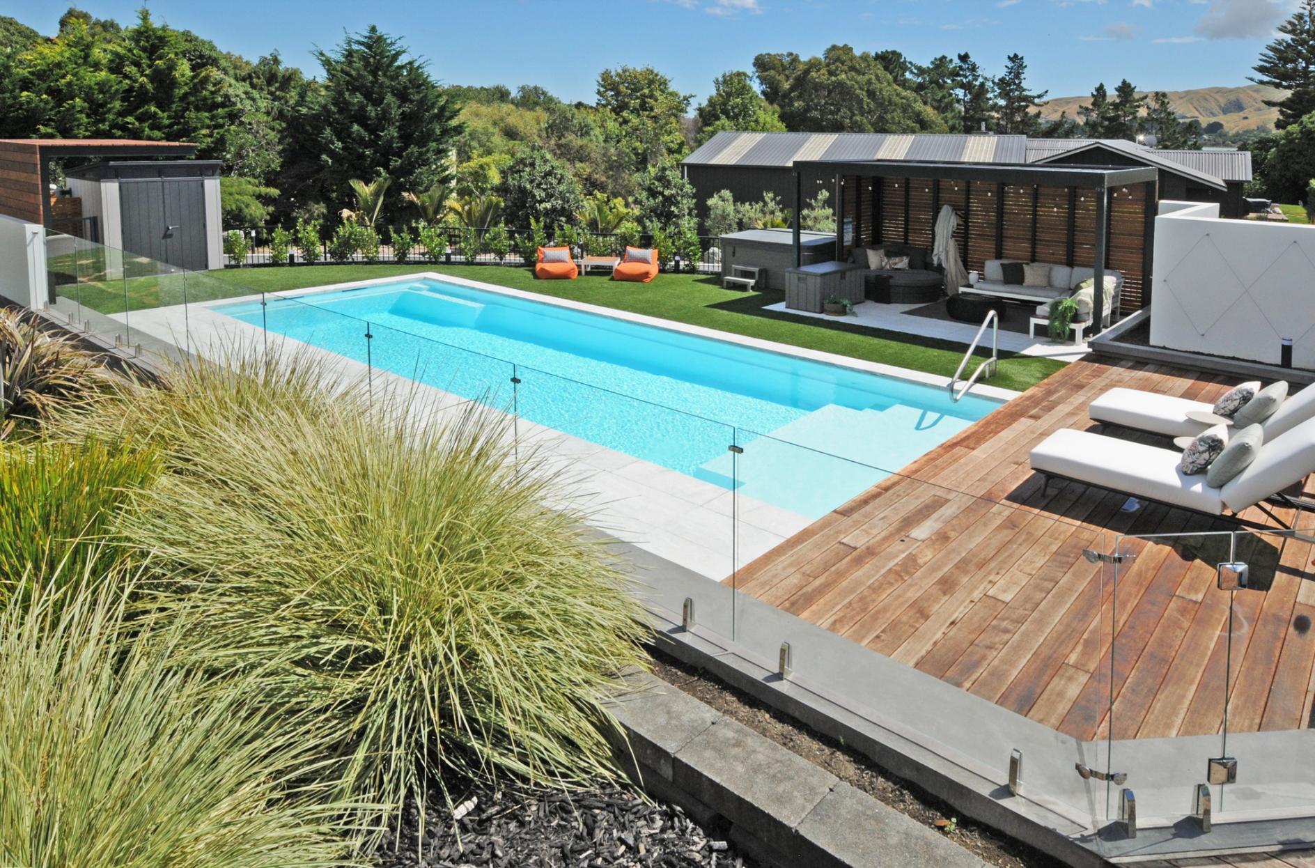NZ Pools Wellington NZ, Leisure Pools The Acclaim 12m Shimmer White