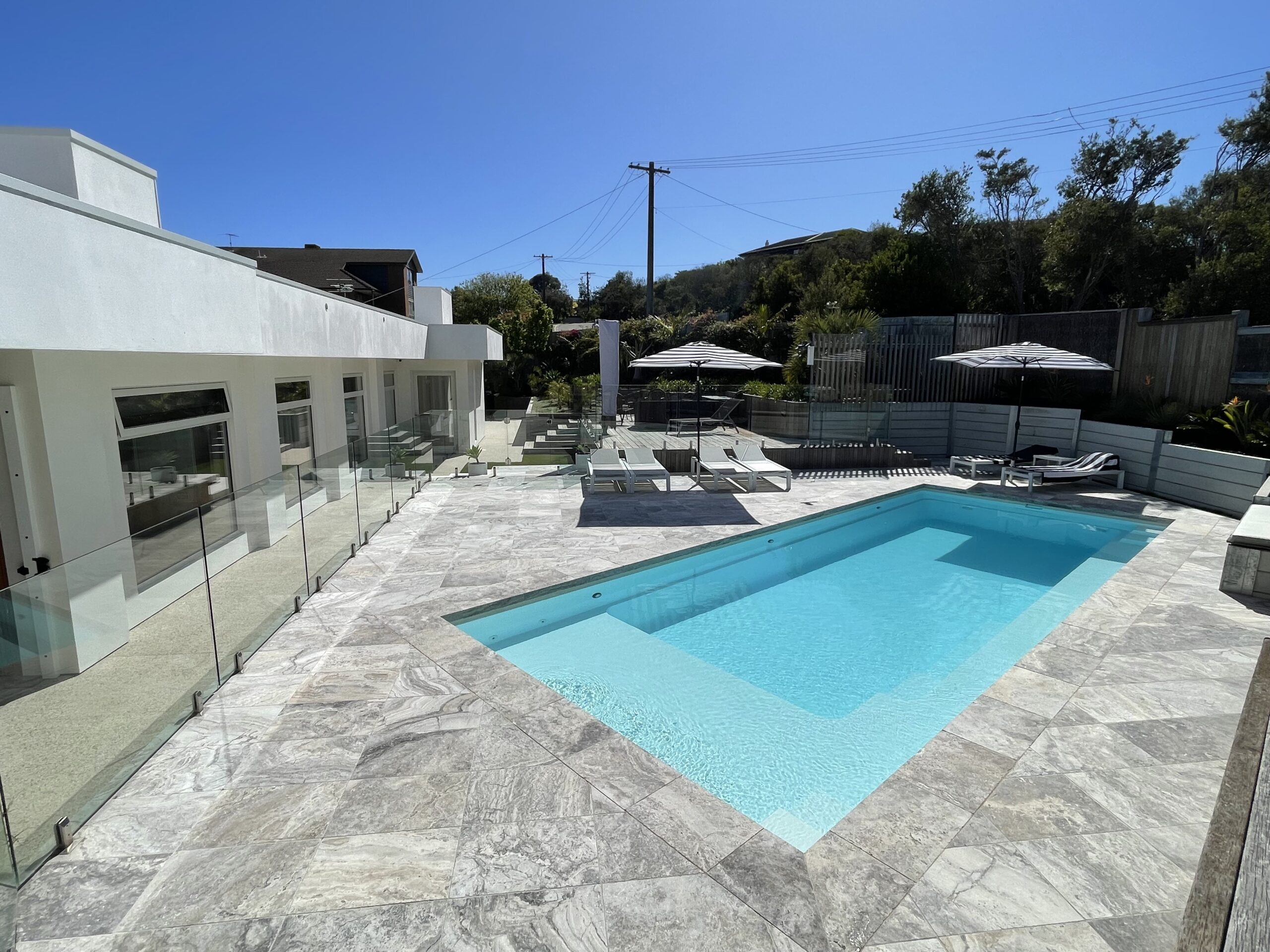 Pool3 Leisure Pools Melbourne Southeast The Reflection with Splash Deck 9.50m in Shimmer White