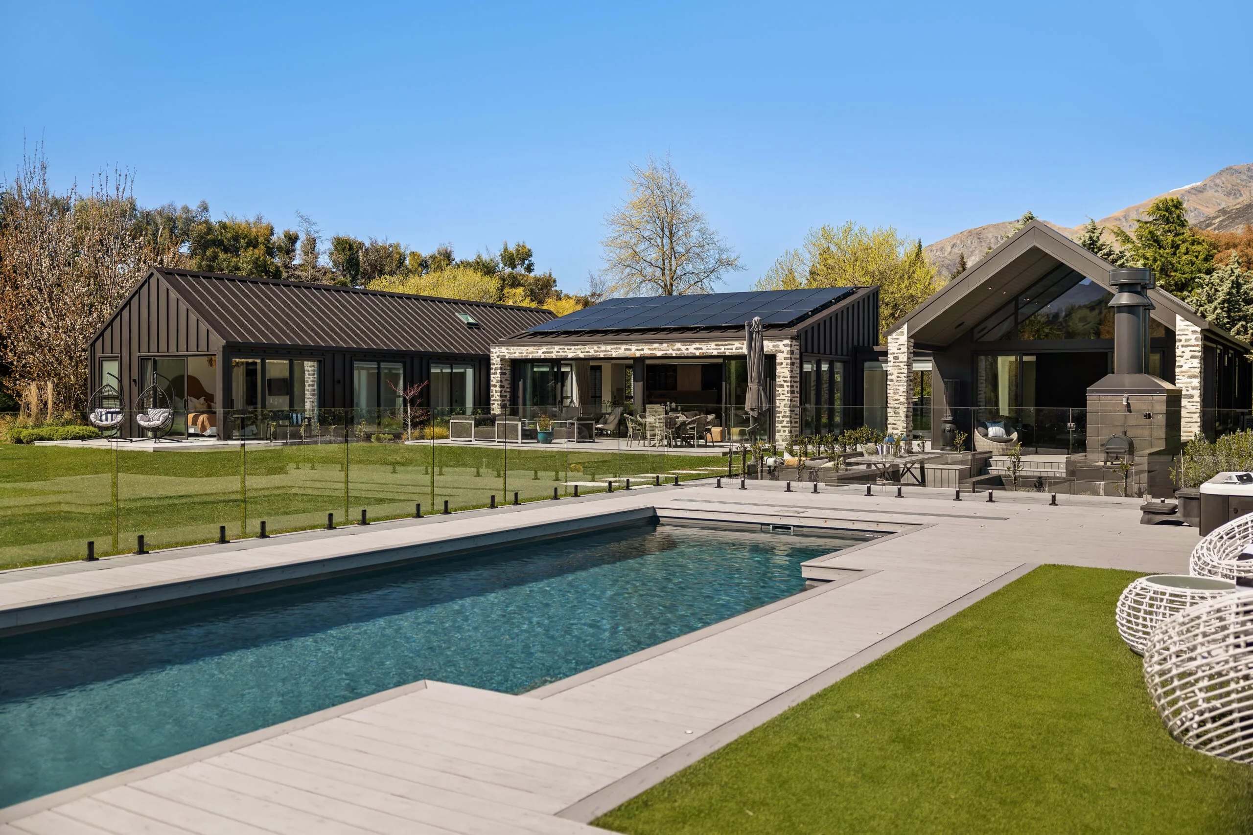 Elegance 12 Graphite Grey Dupont Pools