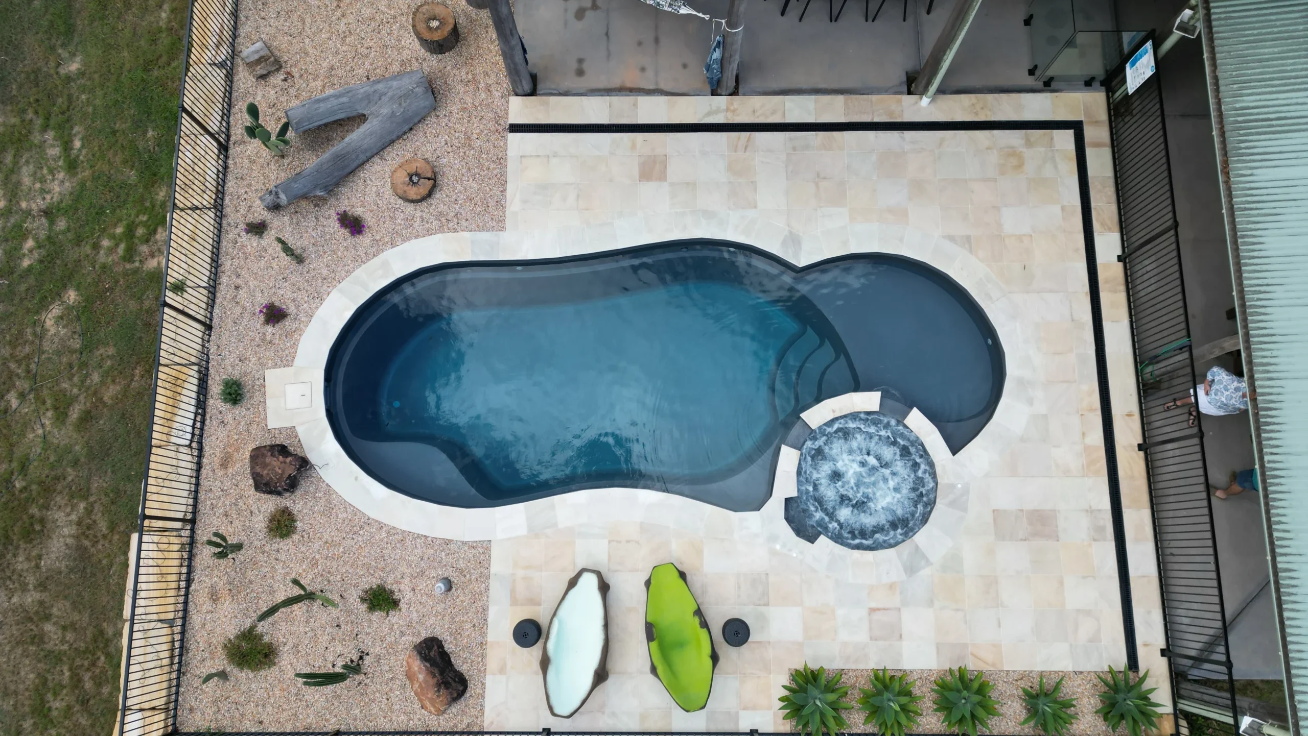Leisure Pools Sunshine Coast The Allure 9.10m in Graphite Grey