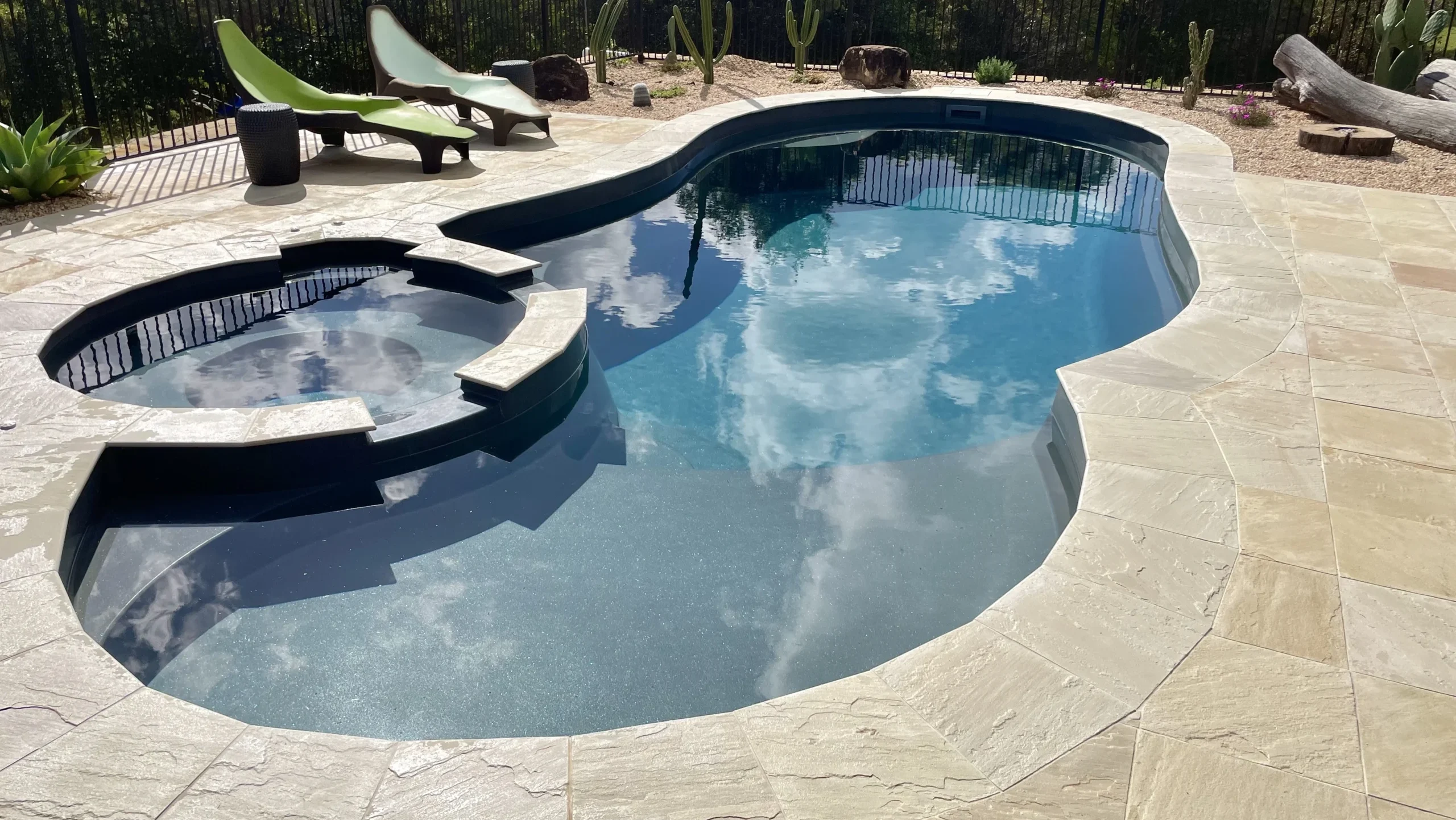 Leisure Pools Sunshine Coast The Allure 9.10m in Graphite Grey