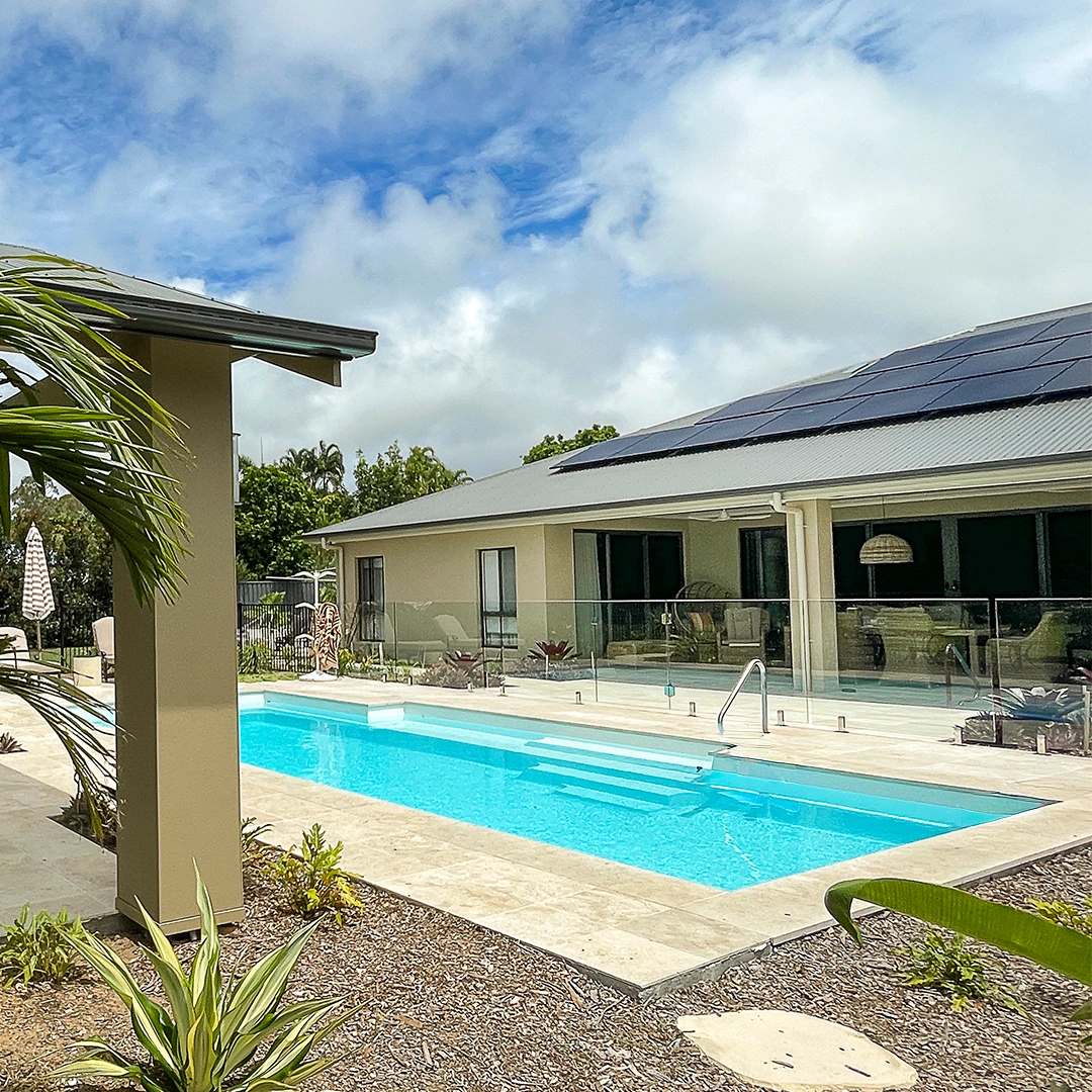 Leisure Pools Wide Bay. The Elegance 9.00m Shimmer White