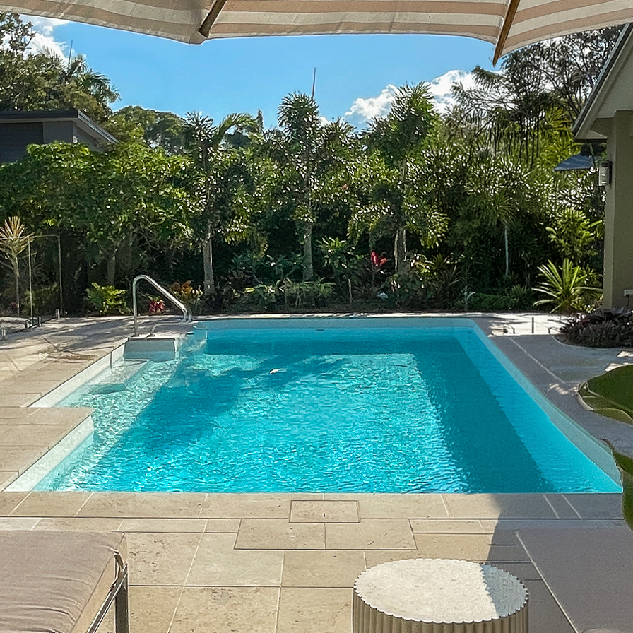 Leisure Pools Wide Bay. The Elegance 9.00m Shimmer White
