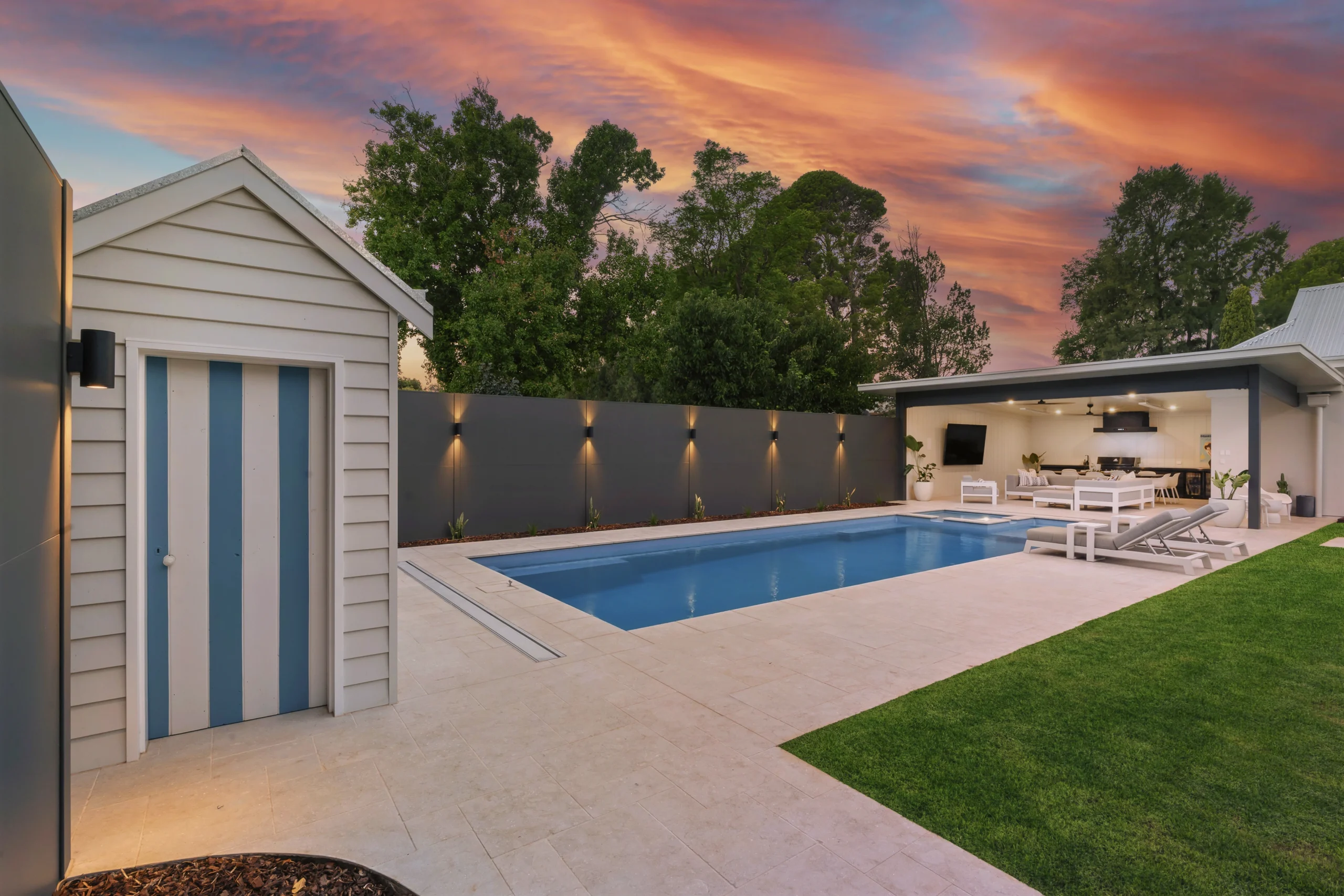 pool builder Riverland
