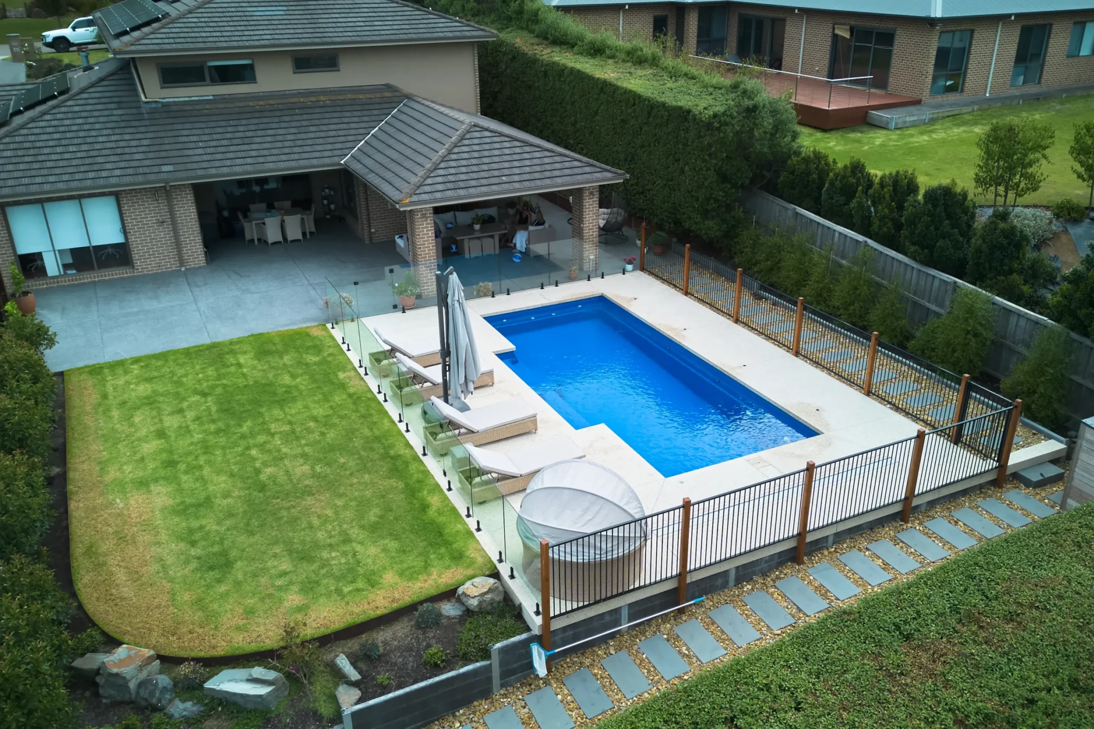 Leisure Pools The Elegance 9.00m Sapphire Blue LP Melbourne South East Mt Eliza