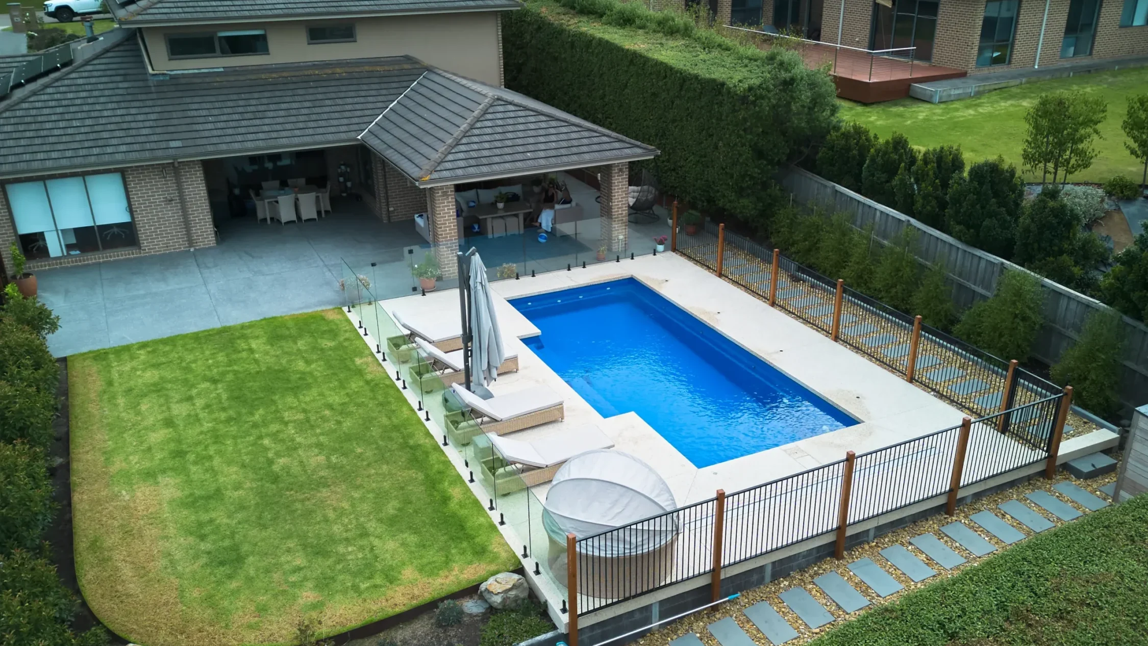 Leisure Pools The Elegance 9.00m Sapphire Blue LP Melbourne South East Mt Eliza