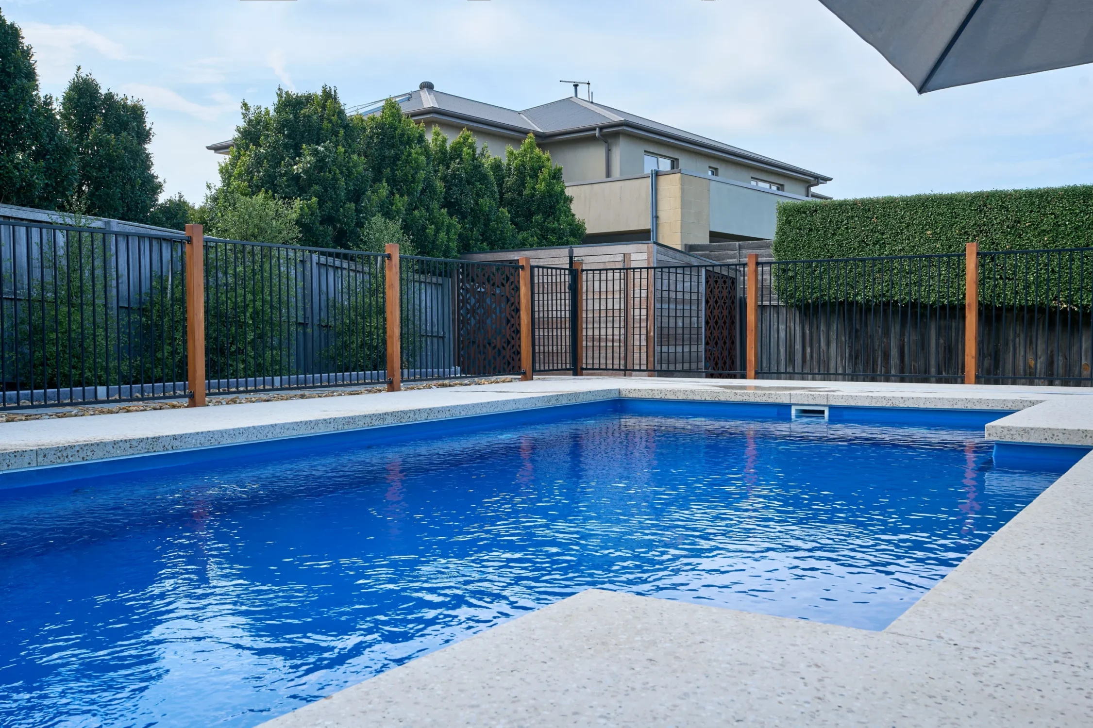 Leisure Pools The Elegance 9.00m Sapphire Blue LP Melbourne South East Mt Eliza