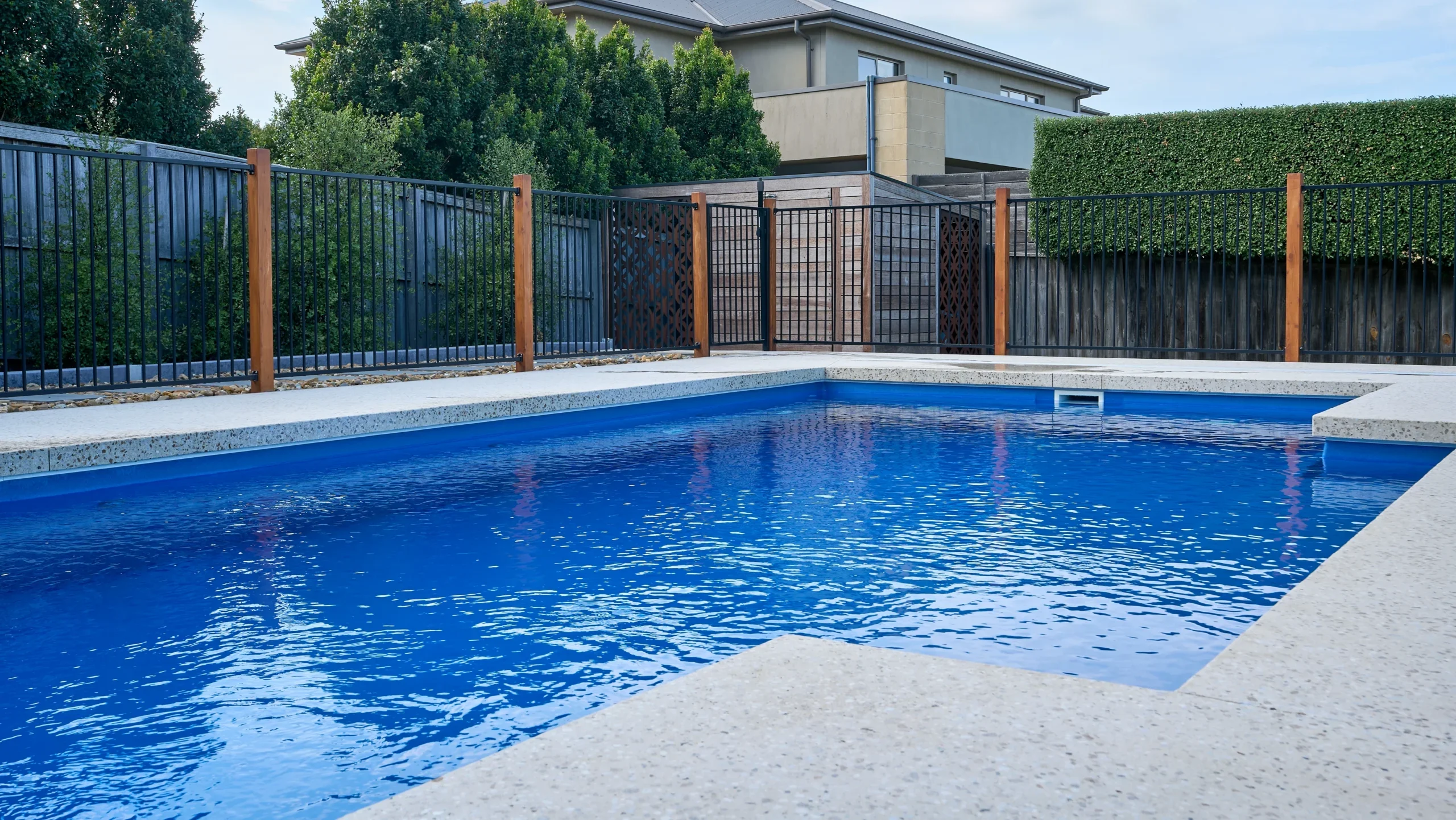 Leisure Pools The Elegance 9.00m Sapphire Blue LP Melbourne South East Mt Eliza