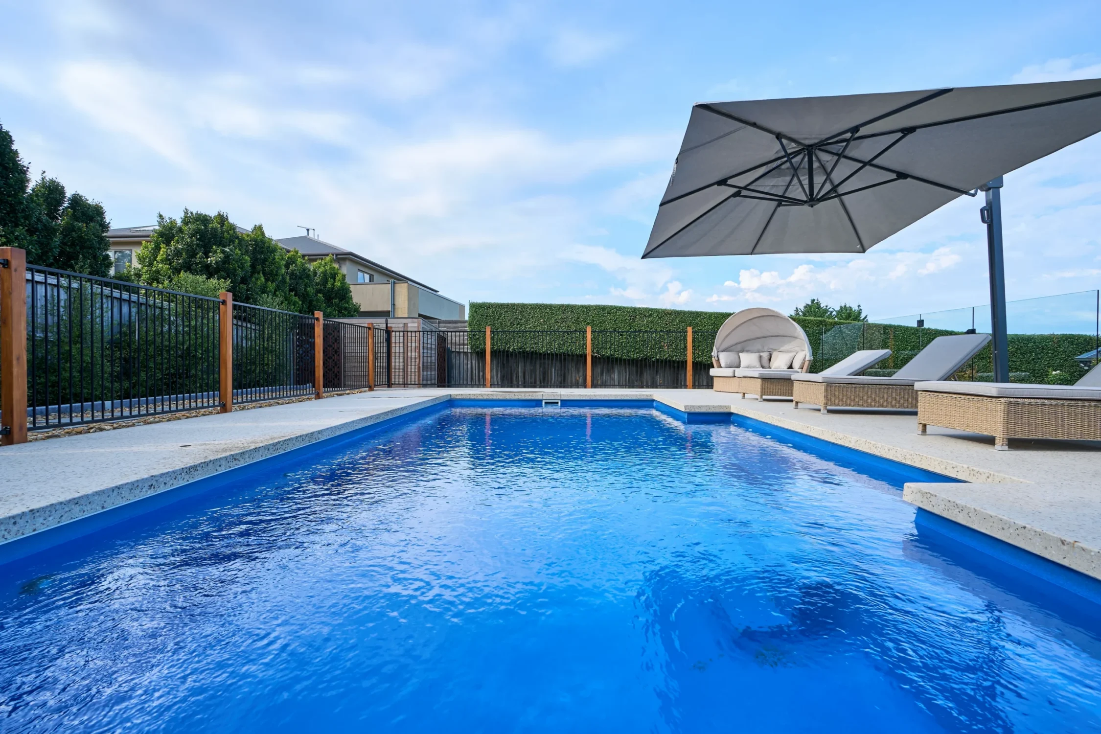 Leisure Pools The Elegance 9.00m Sapphire Blue LP Melbourne South East Mt Eliza