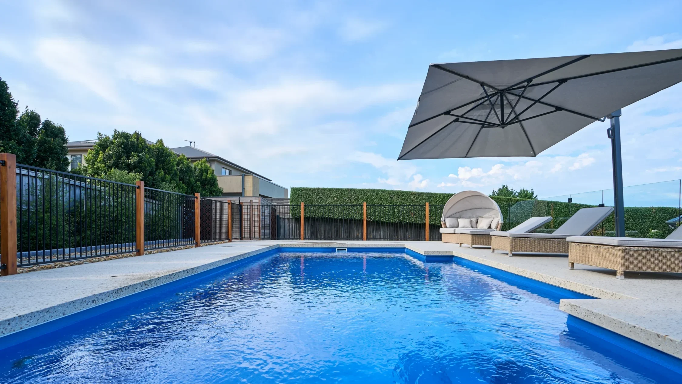 Leisure Pools The Elegance 9.00m Sapphire Blue LP Melbourne South East Mt Eliza
