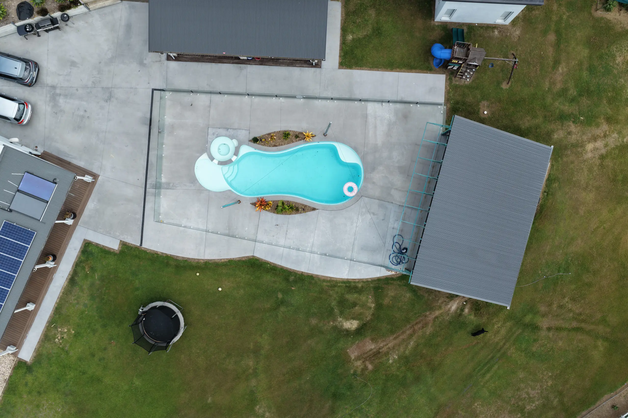 Leisure Pools The Allure 12.00m Shimmer White LP Gold Coast