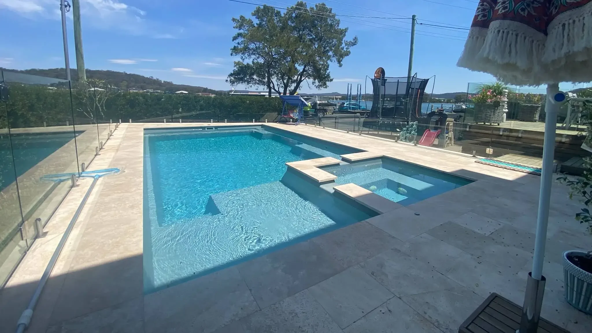 IMG LP AU Absolute 8 Silver Grey Vogue Pools 004 - Davistown