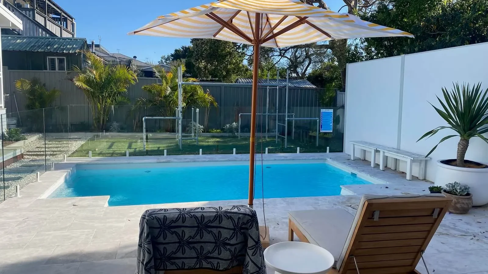 IMG LP AU Elegance 6 Shimmer White Vogue Pools 001 - Lake Munmorah