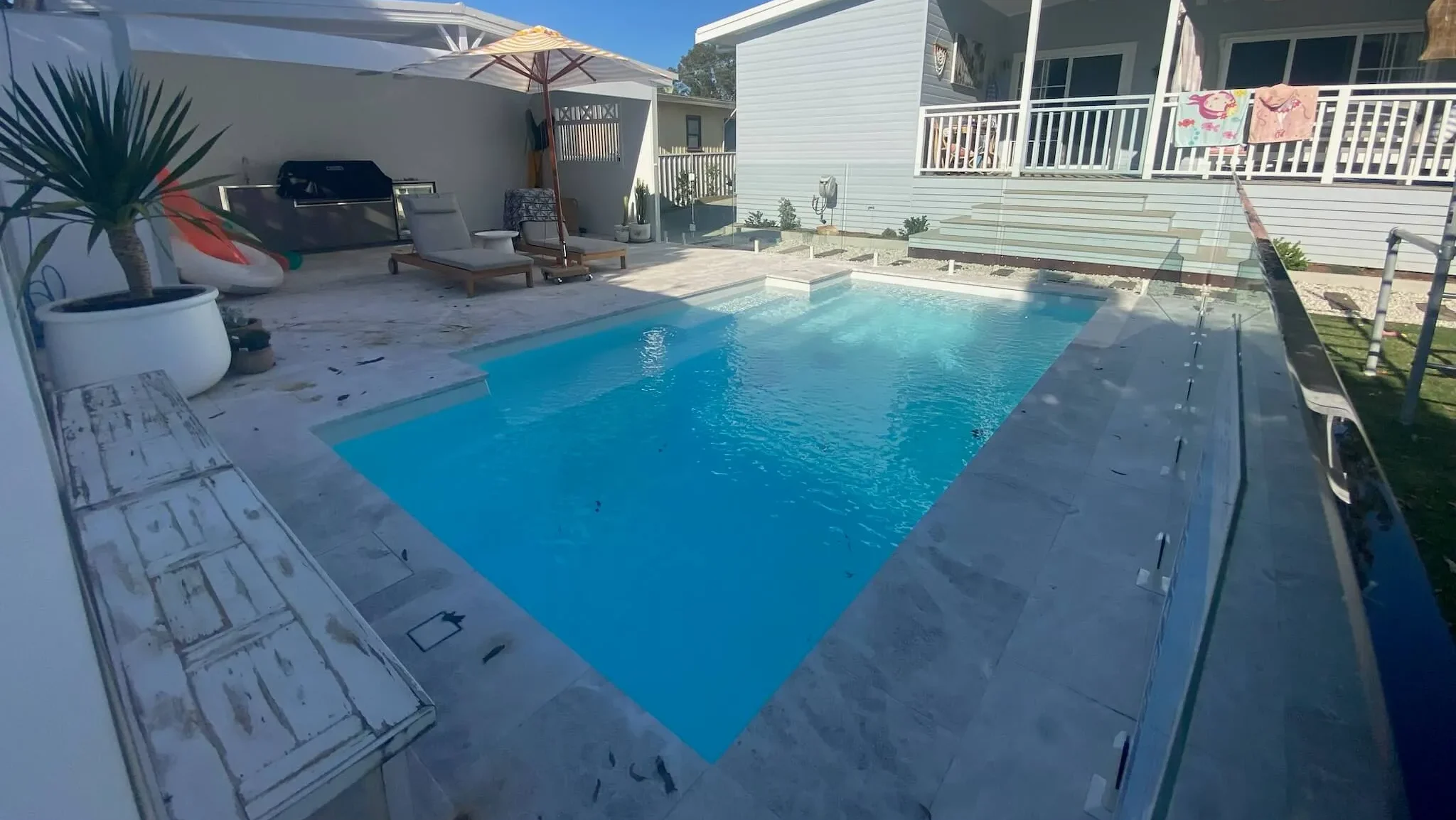 IMG LP AU Elegance 6 Shimmer White Vogue Pools 008 - Lake Munmorah