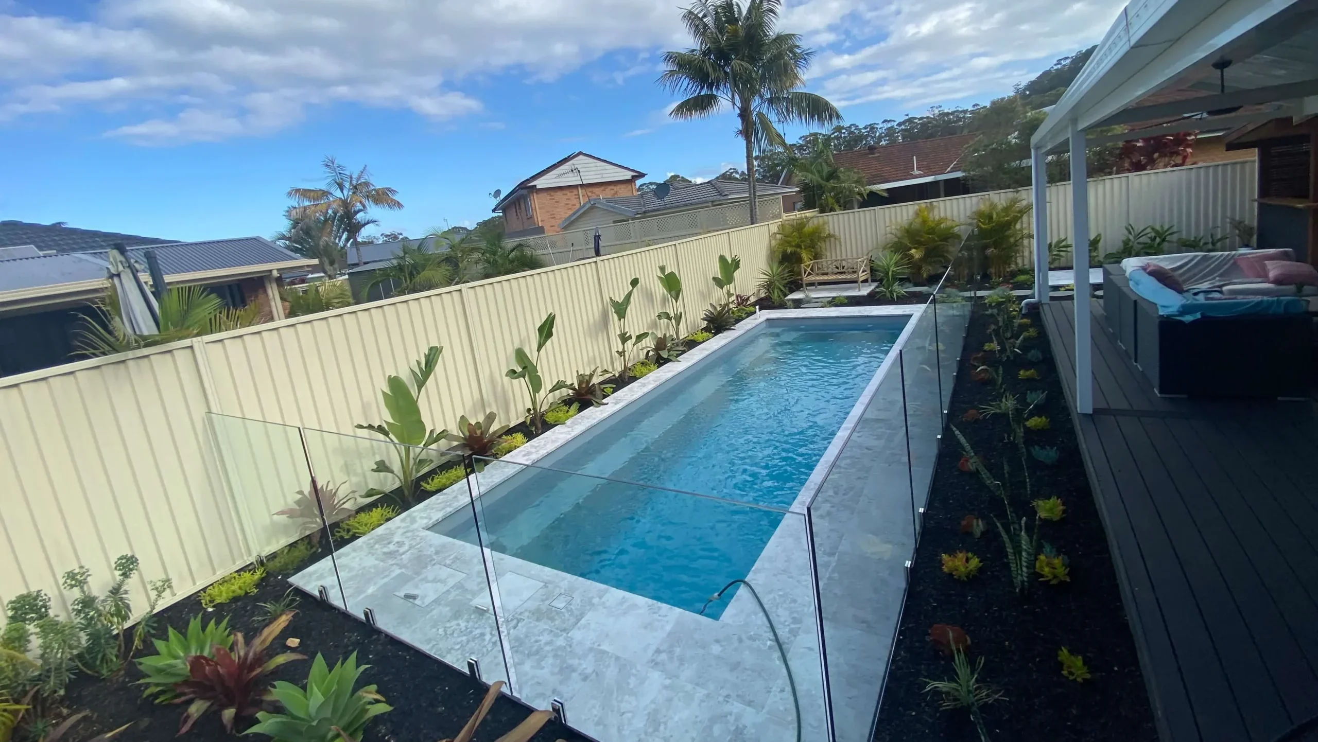 IMG LP AU Harmony 8 Silver Grey LP Vogue Pools 001 - Umina Beach