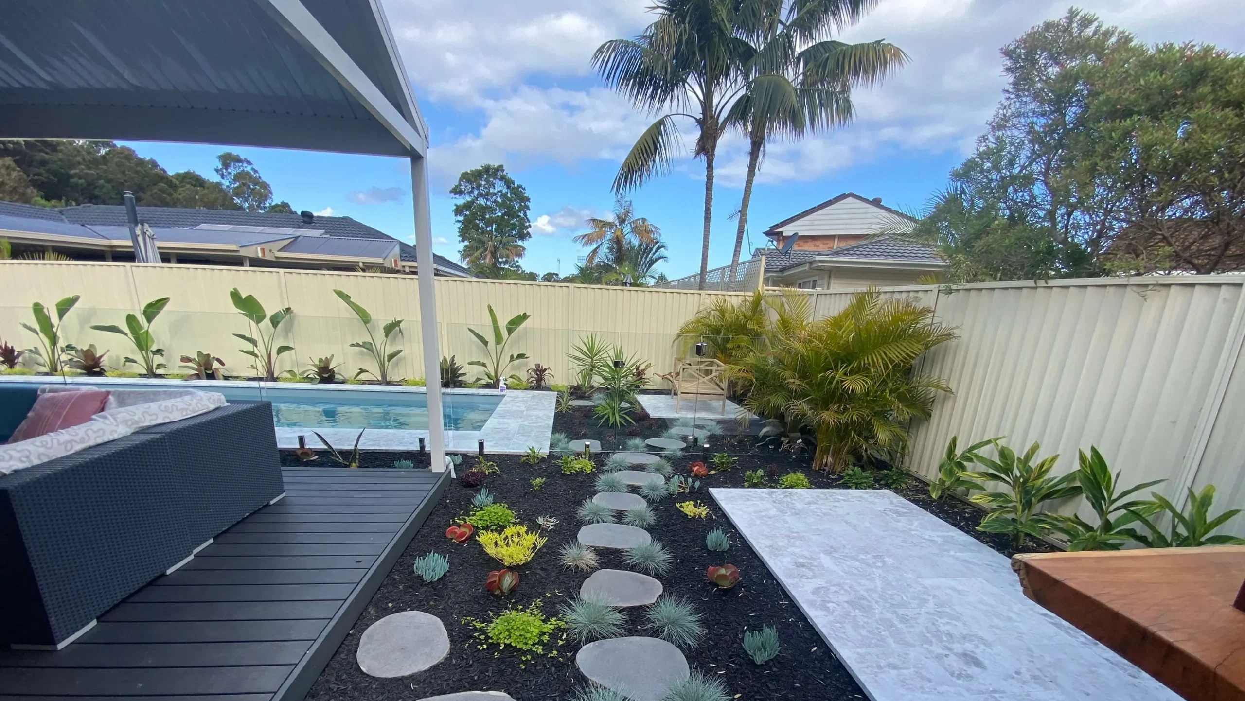 IMG LP AU Harmony 8 Silver Grey LP Vogue Pools 003 - Umina Beach
