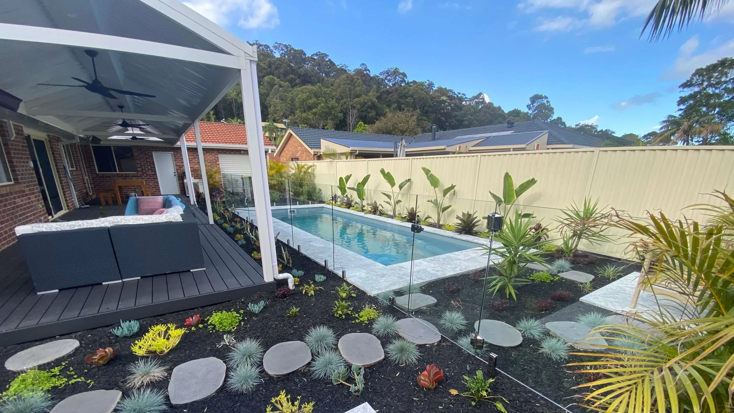 IMG LP AU Harmony 8 Silver Grey LP Vogue Pools 005 - Umina Beach