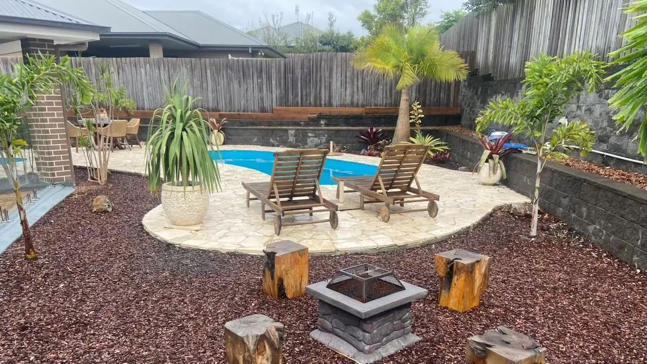 IMG LP AU Tuscany 7 Crystal Blue LP Vogue Pools 004 - Thornton