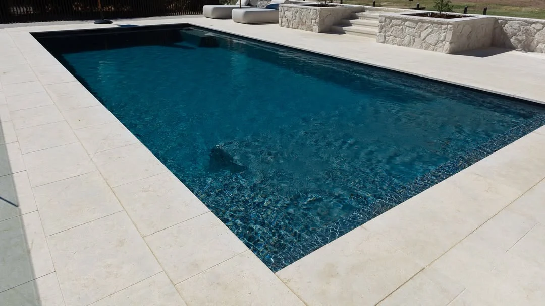 Leisure Pools The Acclaim 10.00m Graphite Grey GV Unique Pools & Landscaping
