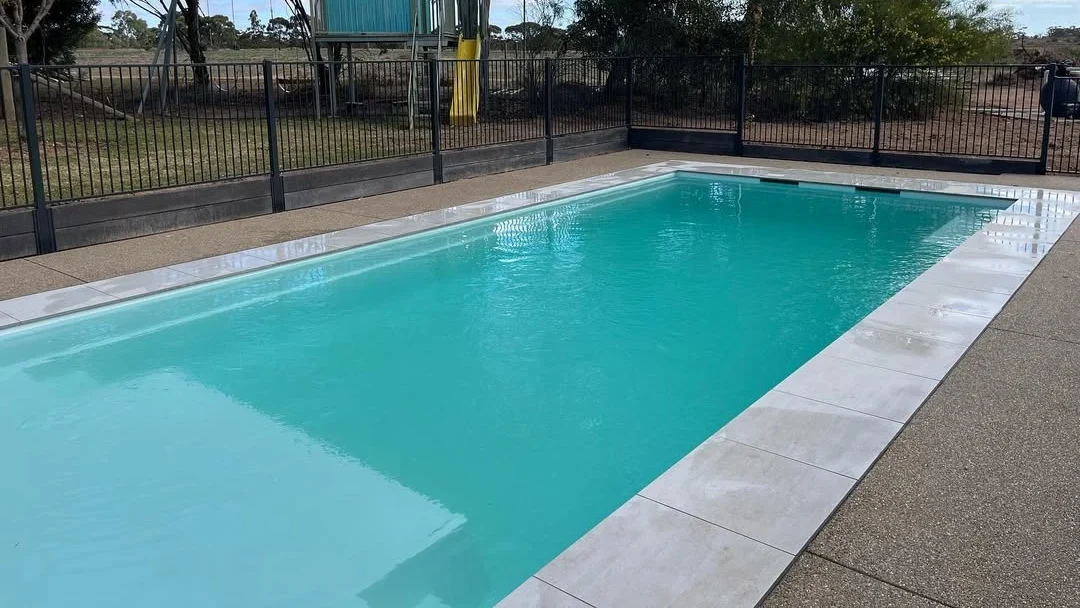 Leisure Pools The Acclaim 10.00 Shimmer White Mildura Pools