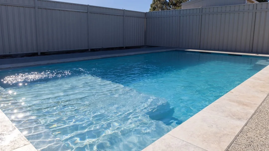 Leisure Pools The Acclaim 8.15m Silver Grey GV Unique Pools & Landscaping