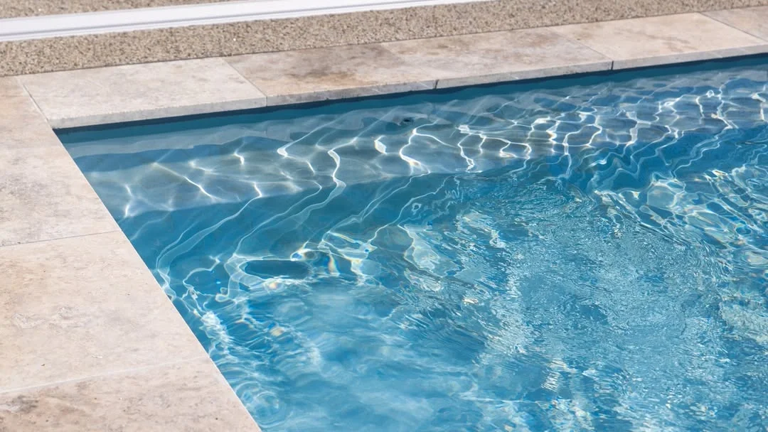 Leisure Pools The Acclaim 8.15m Silver Grey GV Unique Pools & Landscaping