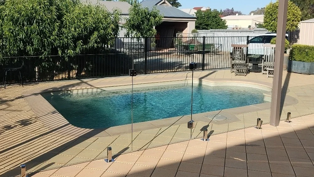 Leisure Pools The Courtyard Roman Diamond Sand LP Spencer Gulf