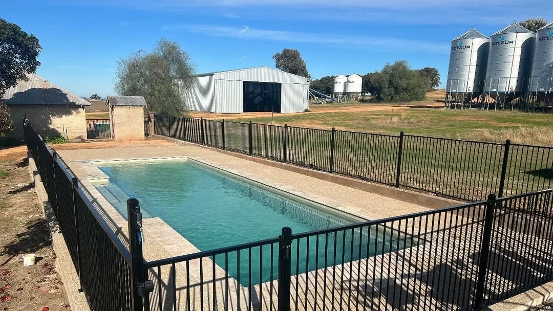 Leisure Pools The Elegance 12.00m Diamond Sand LP Wagga Wagga