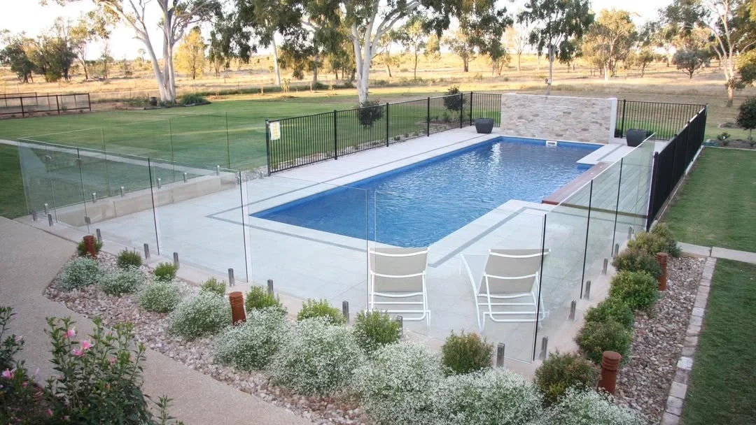 Leisure Pools The Elegance 12.00m Sapphire Blue LP Illawarra/Sydney
