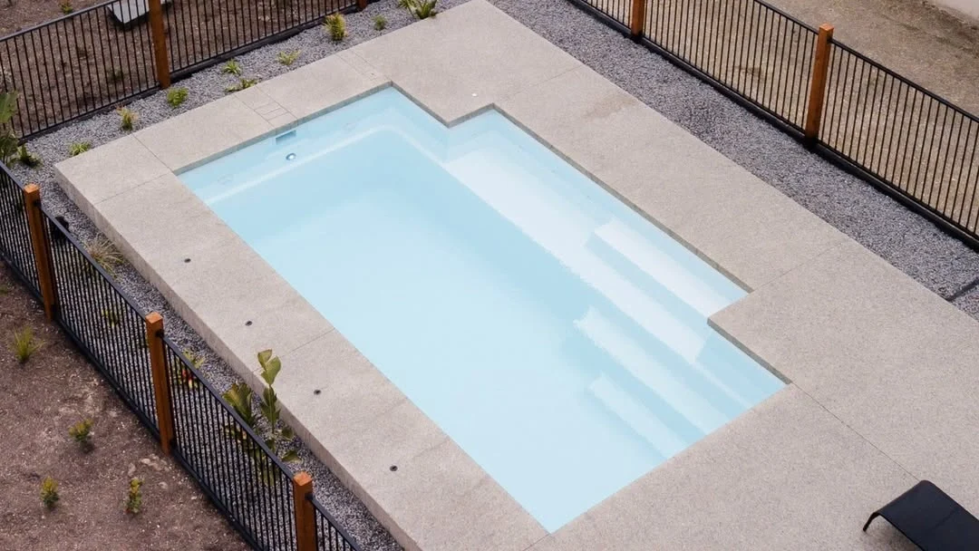 Leisure Pools The Elegance 6.00m Shimmer White LP Melbourne Central