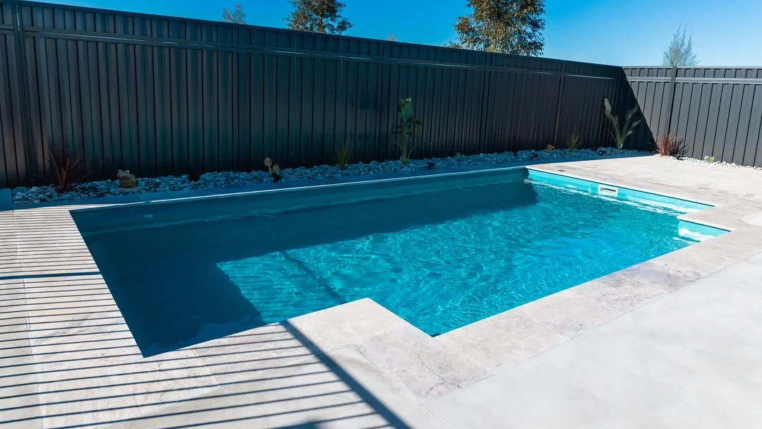 Leisure Pools The Elegance 7.00m Aquamarine GV Unique Pools & Landscaping