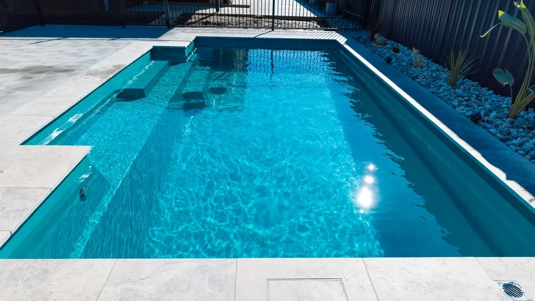 Leisure Pools The Elegance 7.00m Aquamarine GV Unique Pools & Landscaping