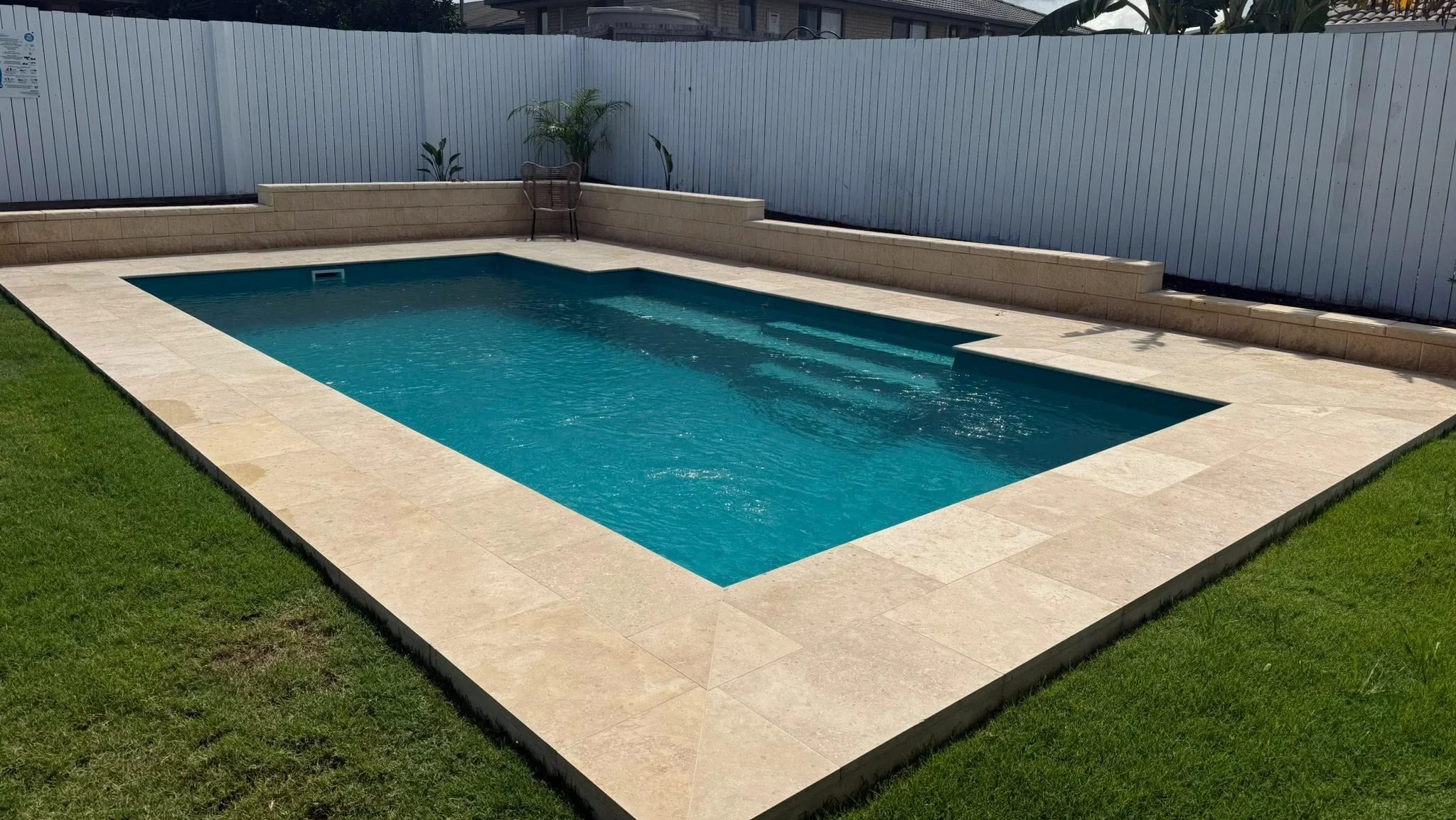 Leisure Pools The Elegance 8.00m Aquamarine Leisure Pools Gladstone