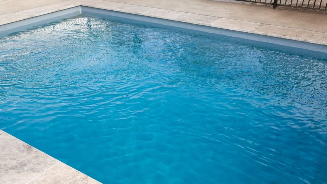 Leisure Pools The Platinum Plunge 5.00m Silver Grey GV Unique Pools & Landscaping
