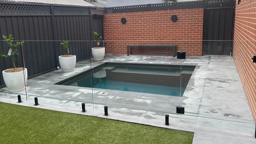 Leisure Pools The Platinum Plunge Graphite Grey LP Wagga Wagga