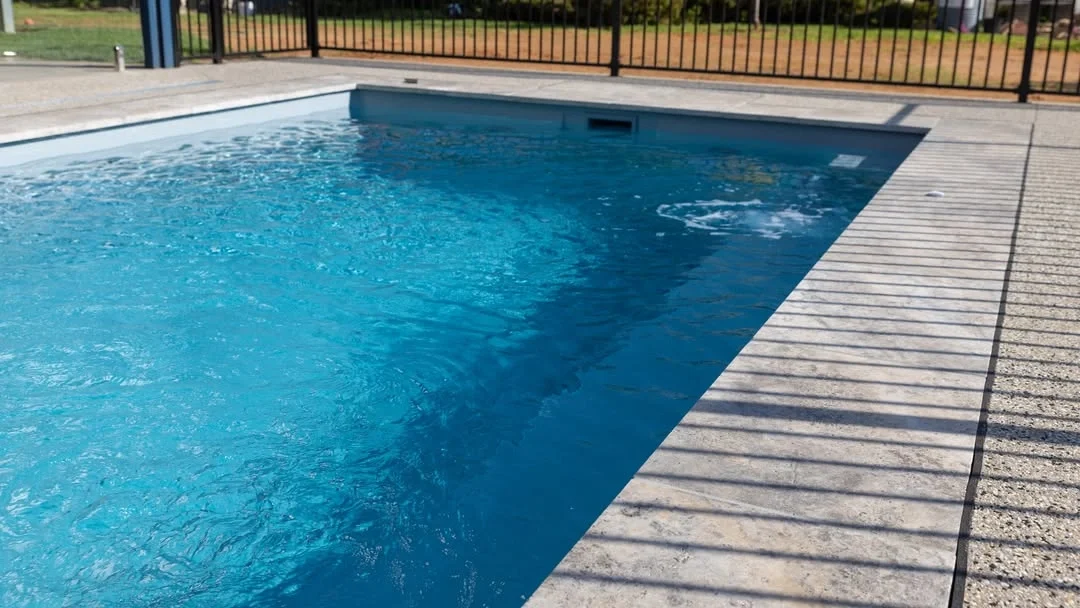 Leisure Pools The Reflection 6.00m Silver Grey GV Unique Pools & Landscaping
