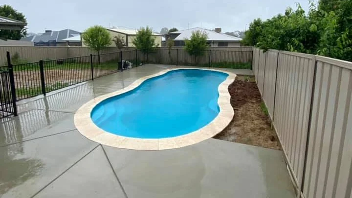 Leisure Pools The Riviera 9.00m Crystal Blue LP Wagga Wagga