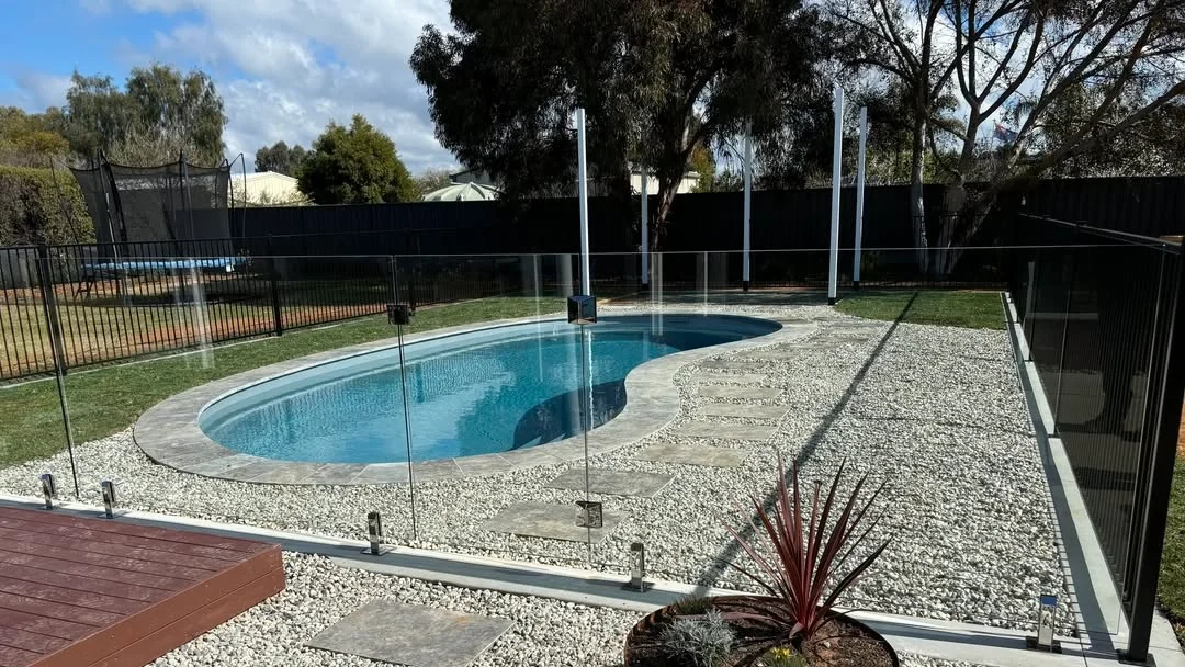 Leisure Pools The Tuscany 8.65m Silver Grey GV Unique Pools & Landscaping