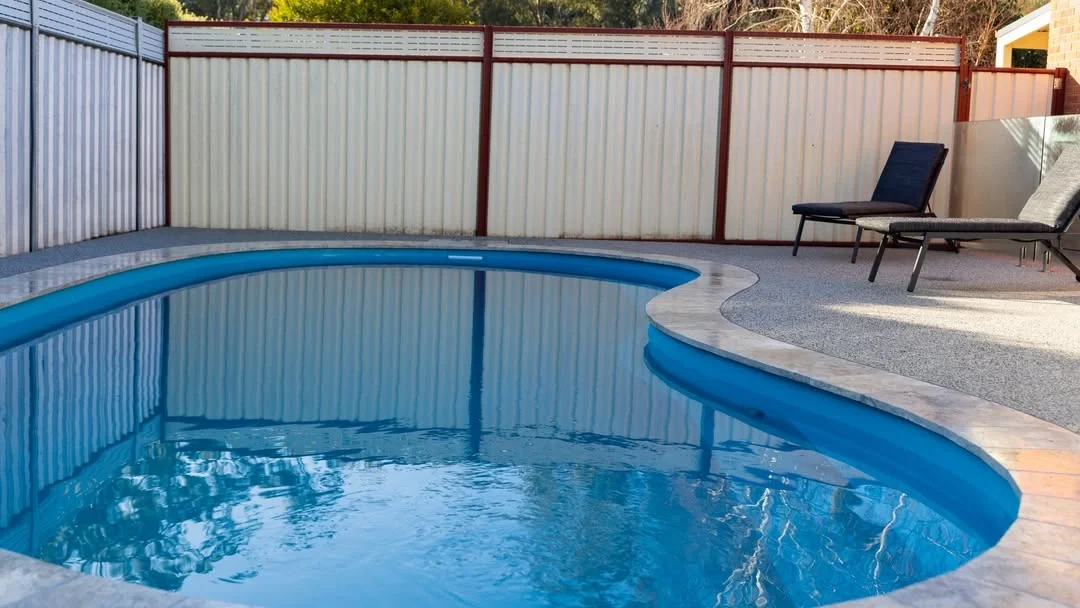Leisure Pools The Tuscany 8.65m Crystal Blue GV Unique Pools & Landscaping