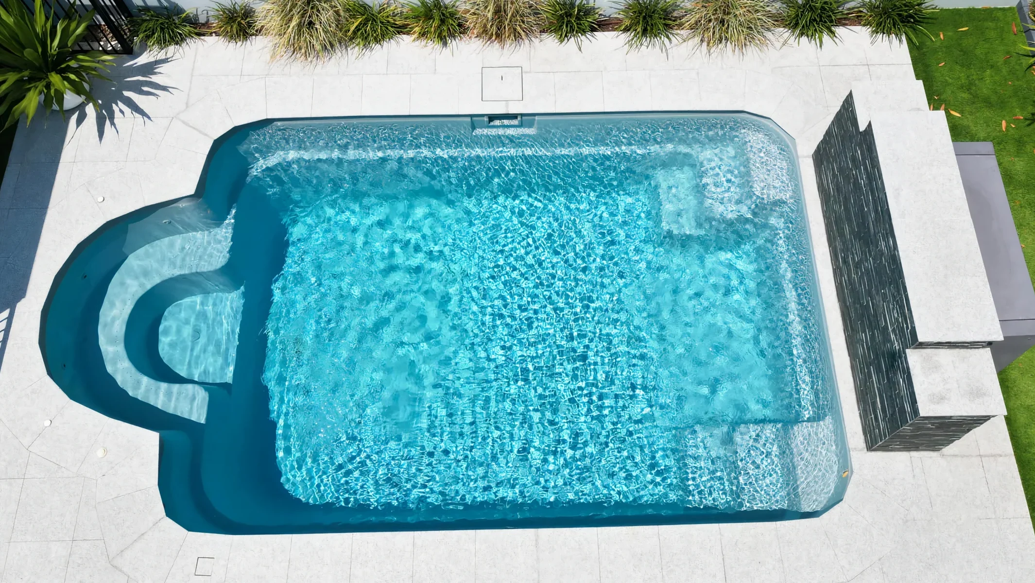 PHOTO LP AU Courtyard Roman 6 Silver Grey Sunshine Coast 2023 002_LE_auto_x2 copy Small Pool - The Courtyard Roman
