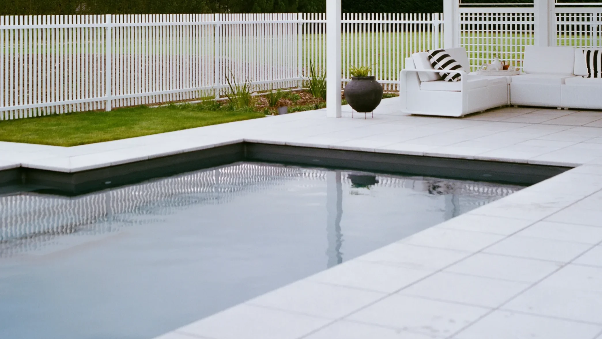 The Elegance 10.00m in Graphite Grey installed by NZ Pools